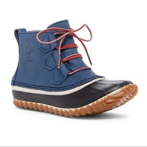 Sorel Out and About Leather Boots NIB